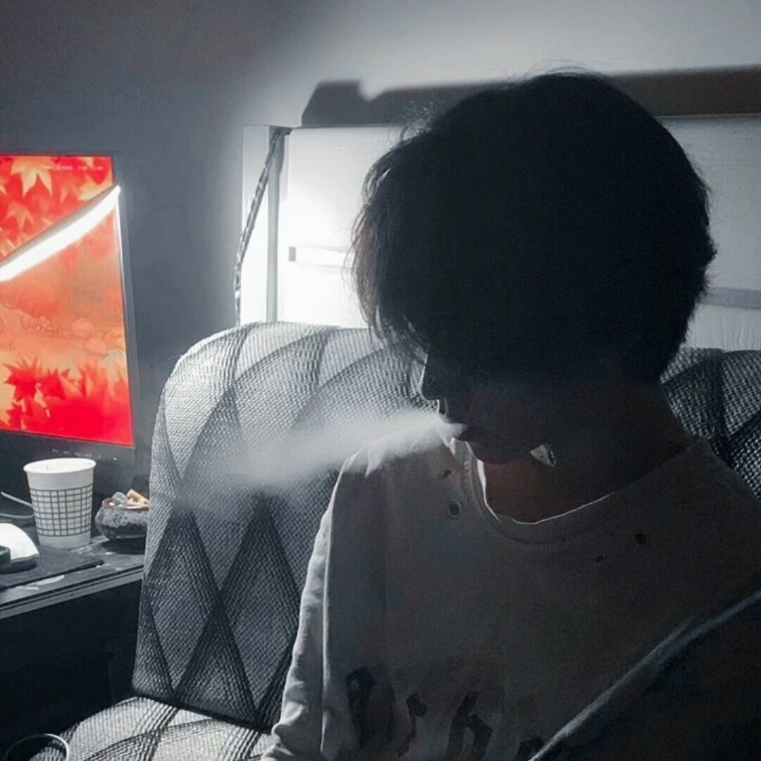 qq_.̶♡̶眼̶78