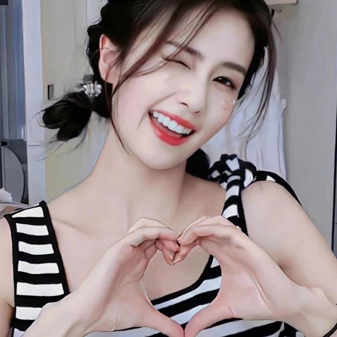 qq_☾⋆᭄浅笑♡68