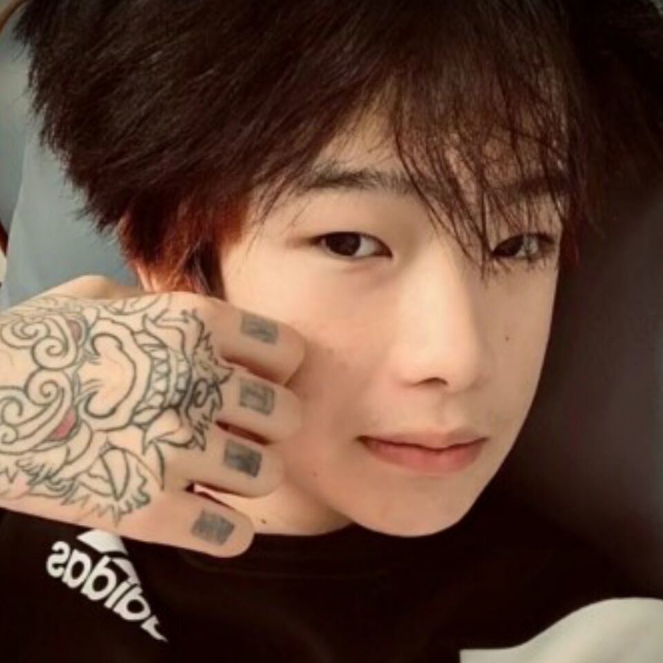 qq_晚安(´-ωก`)97
