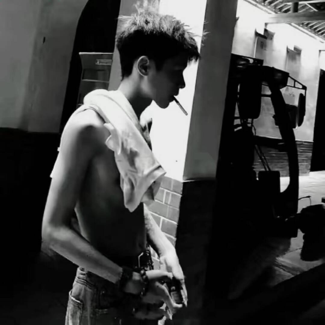 qq_ㅤ  ㅤ86