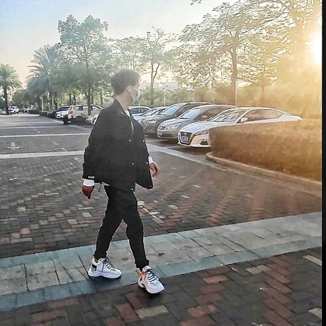 qq_&喂陪着我@74