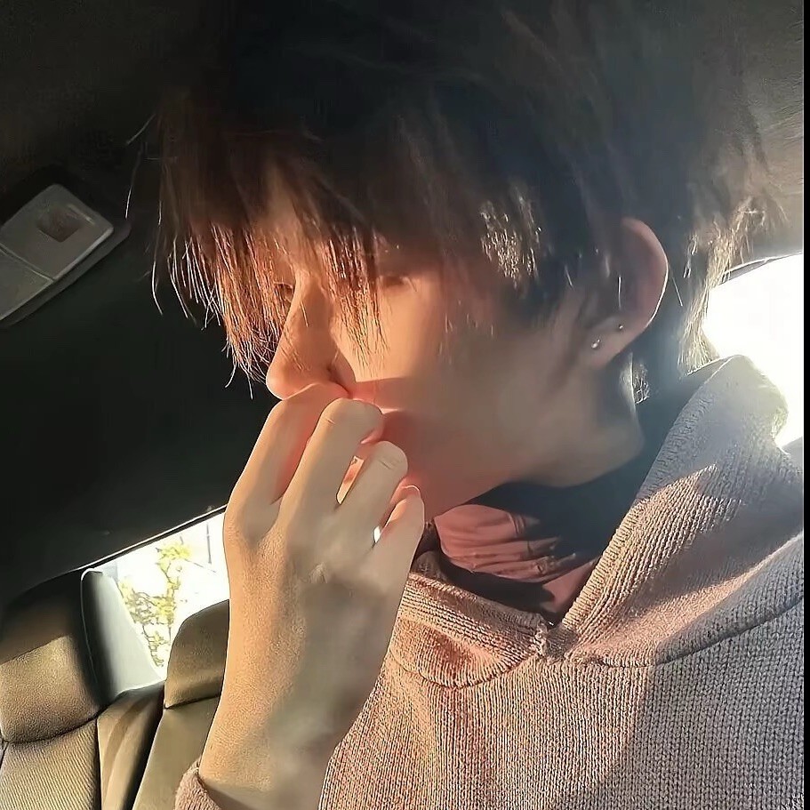 qq_ㅤㅤㅤㅤ90