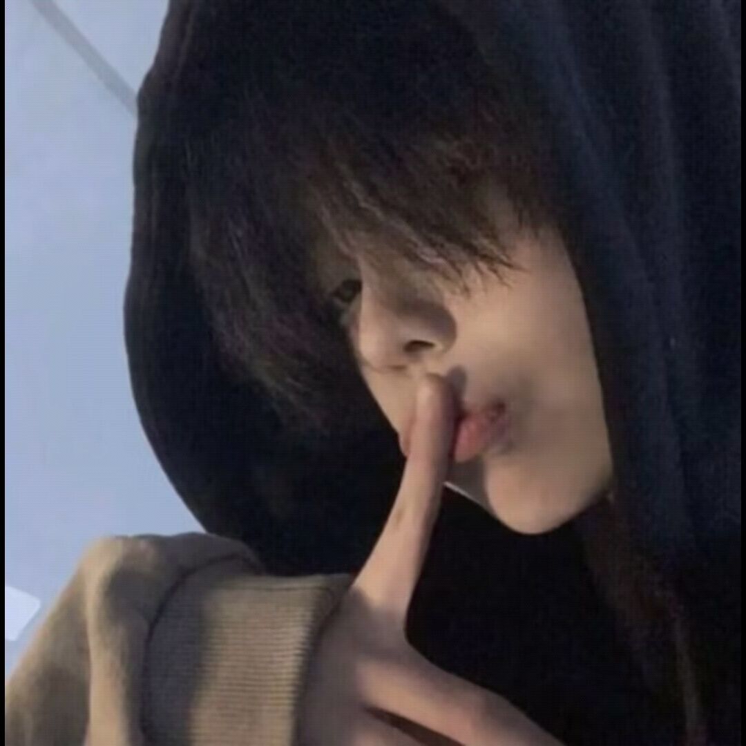 qq_扛着奶瓶去上学85