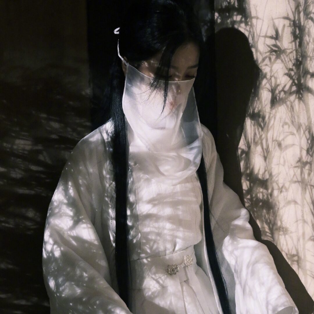qq_나는 울거야羲35