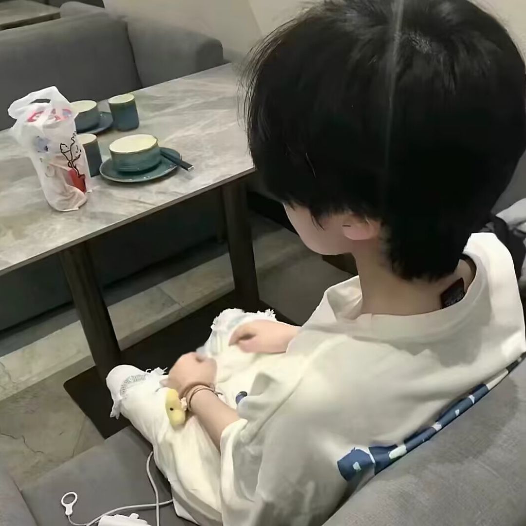 qq_ಠ╭╮ಠ15