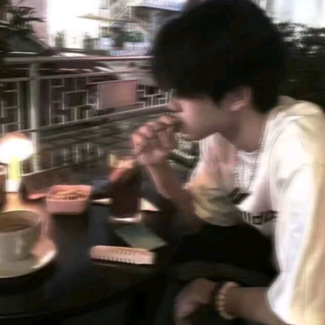 qq_余温52