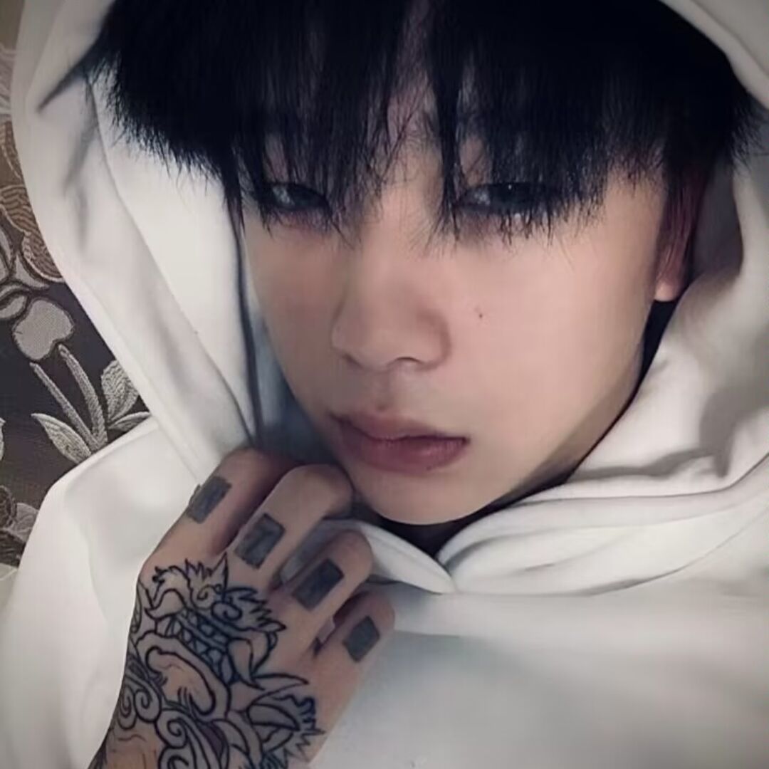 qq_誰冇資格說虛僞ゝ84