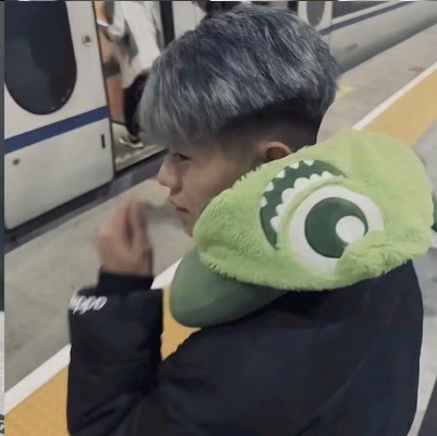 qq_别怕我伤心39