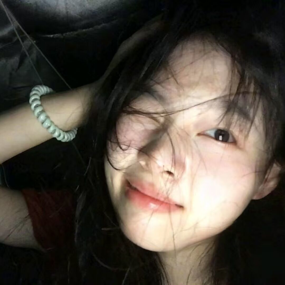 霜霜不会压枪