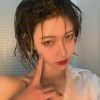 眼里柔光尽失
