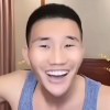 绷不住了